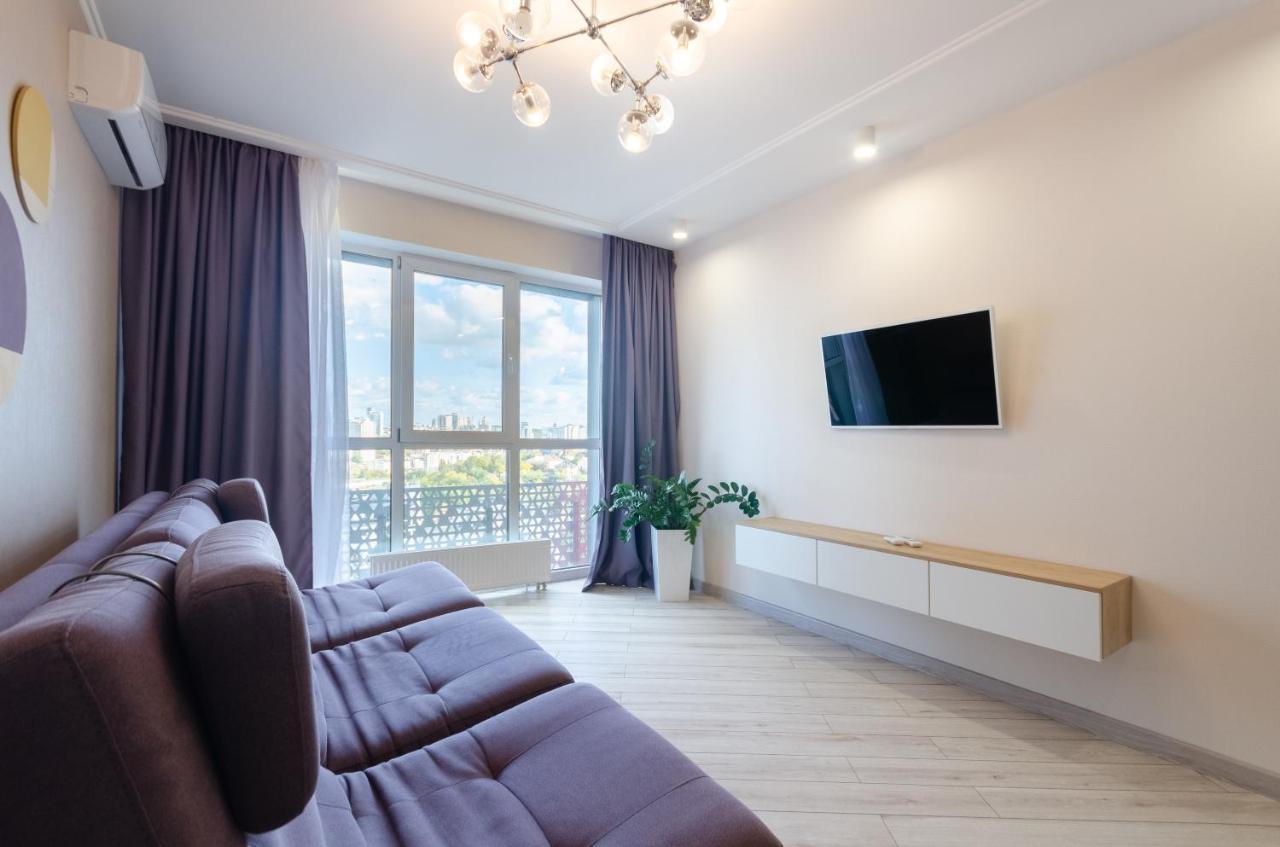 Petrovdom 41B-59B-90B-77B Stunning City View Apartments At Rc Kvartet, Central Railway Station Kyiv Exterior photo