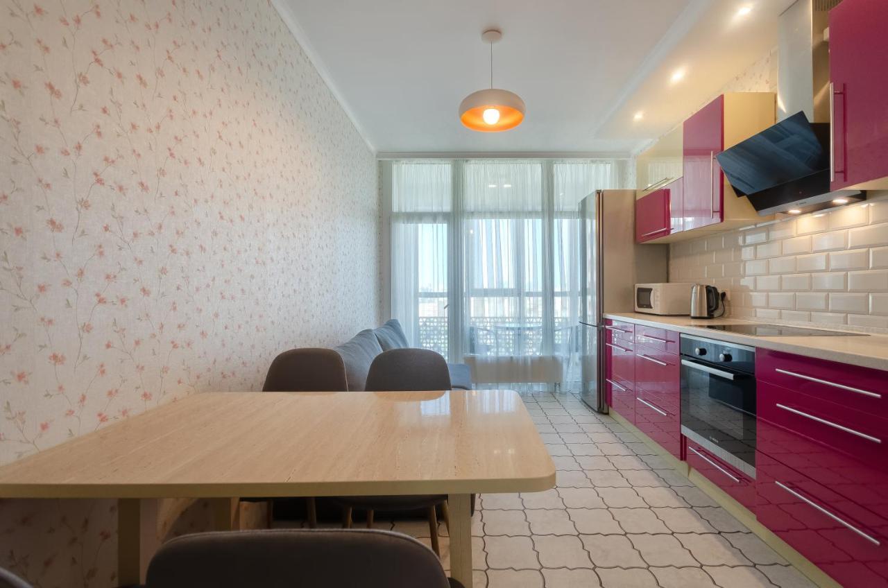 Petrovdom 41B-59B-90B-77B Stunning City View Apartments At Rc Kvartet, Central Railway Station Kyiv Exterior photo