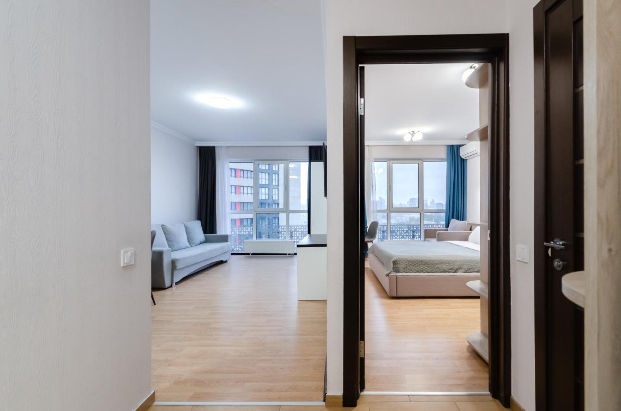 Petrovdom 41B-59B-90B-77B Stunning City View Apartments At Rc Kvartet, Central Railway Station Kyiv Exterior photo